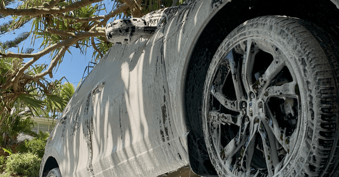 Step by step wheel cleaning - best car detailing tool